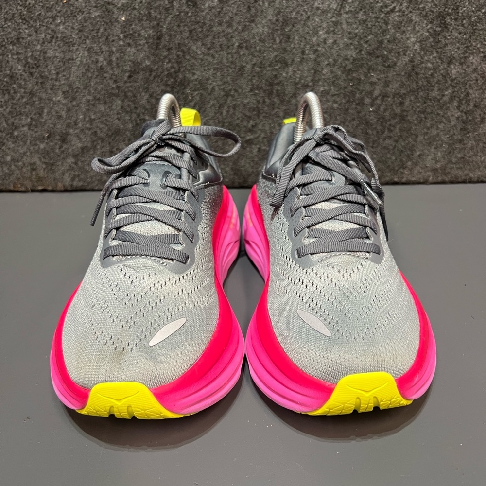 HOKA Women's Bondi 8 Running Shoes Size 7 - Picture 2 of 14